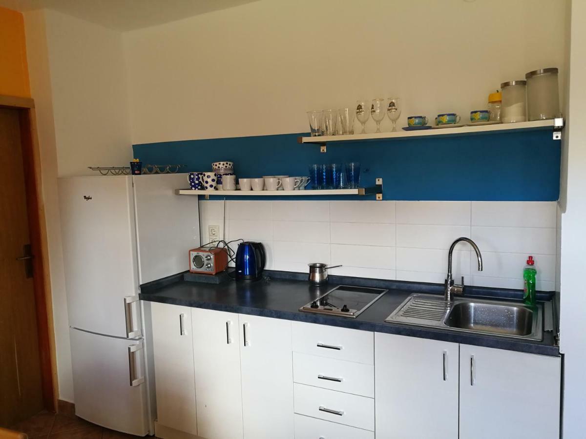 Appartamento Casa Trussardi Pirovac Esterno foto