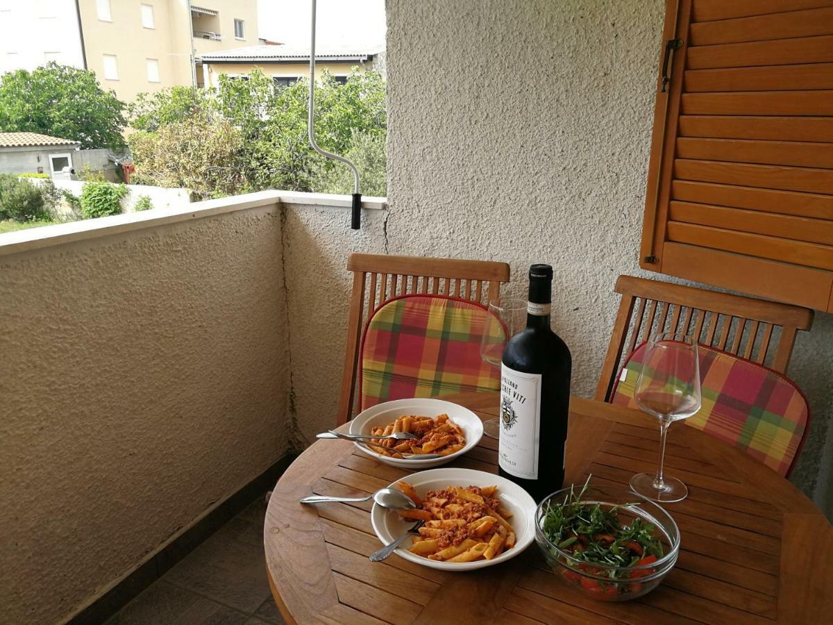 Appartamento Casa Trussardi Pirovac Esterno foto